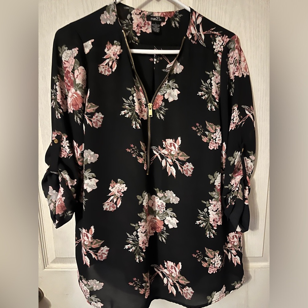Rue21 Black Floral Women's Blouse